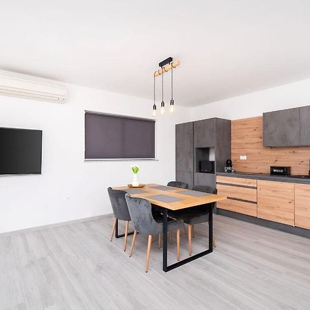 Apartments Grubisic - Sibenik - Parking Included מראה חיצוני תמונה