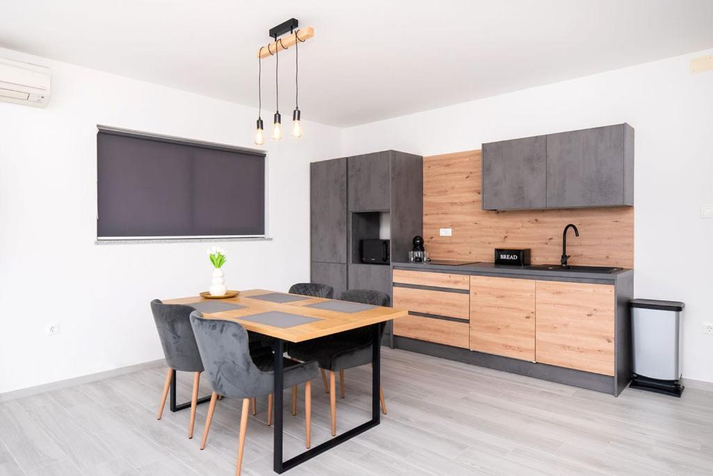 Apartments Grubisic - Sibenik - Parking Included מראה חיצוני תמונה