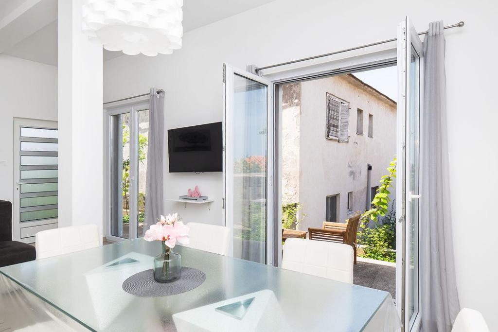 Apartments Grubisic - Sibenik - Parking Included מראה חיצוני תמונה