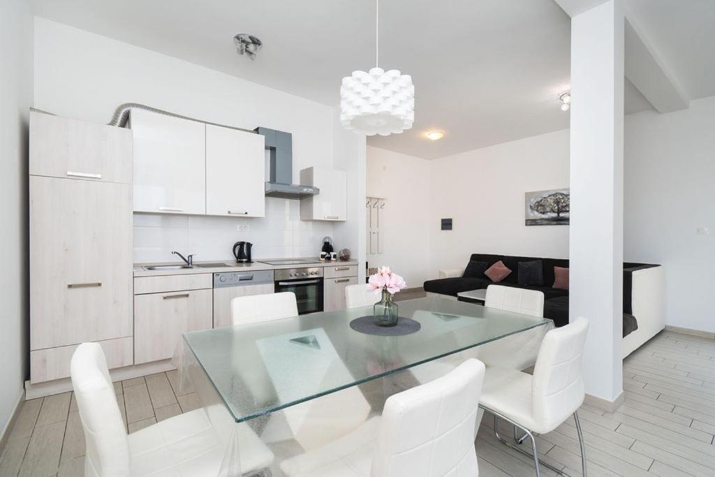 Apartments Grubisic - Sibenik - Parking Included מראה חיצוני תמונה
