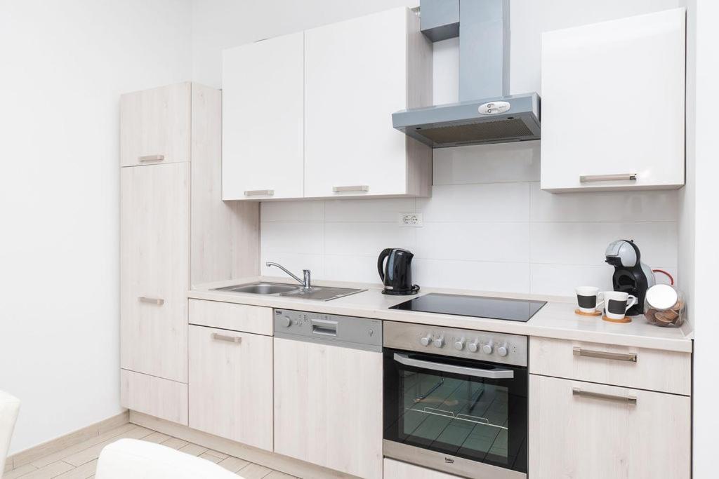 Apartments Grubisic - Sibenik - Parking Included מראה חיצוני תמונה