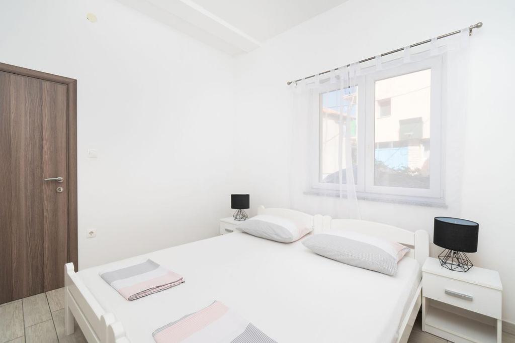 Apartments Grubisic - Sibenik - Parking Included מראה חיצוני תמונה