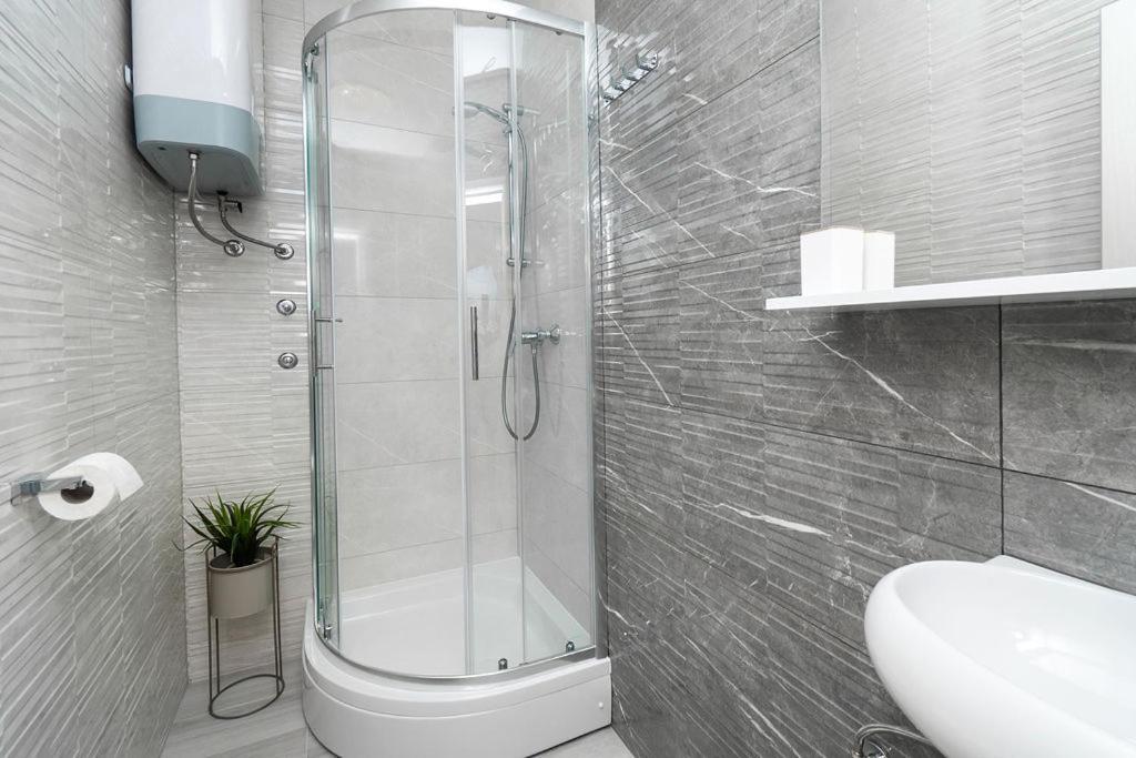 Apartments Grubisic - Sibenik - Parking Included מראה חיצוני תמונה