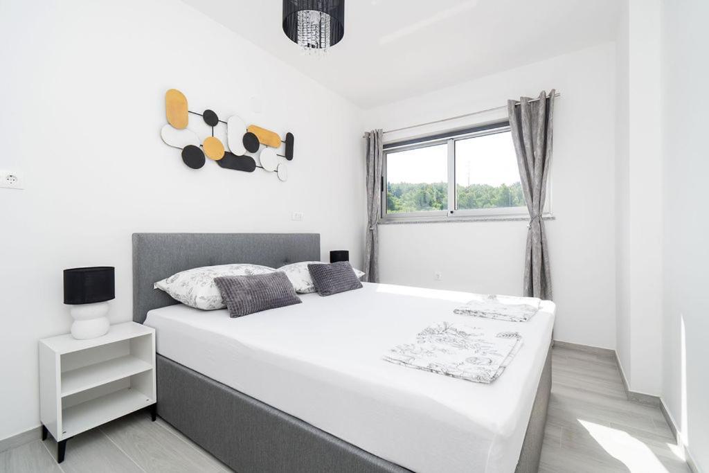 Apartments Grubisic - Sibenik - Parking Included מראה חיצוני תמונה